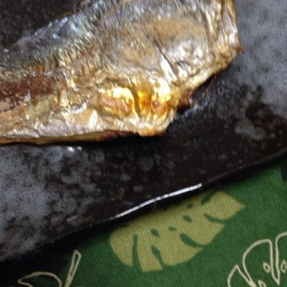 焼き魚グリルにごま油を塗って魚を焼くのは初めてでした！
グリルにもひっつかずほんのりとした風味で美味しかったです(*^^*)